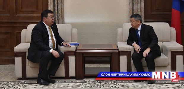 “Хөгжлийн бэрхшээлтэй хүний эрхийн тухай” хуулийн төслийг өргөн барив