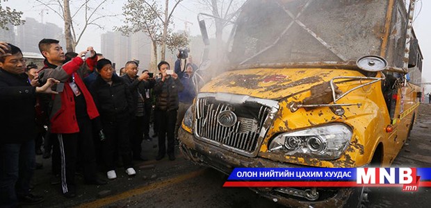 Сургуулийн автобусыг ослын тестэд оруулав