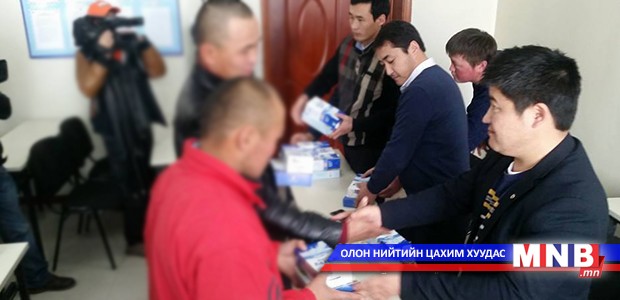Увс аймгийн залуус өршөөлөөр суллагдсан хүмүүст урам хайрлав