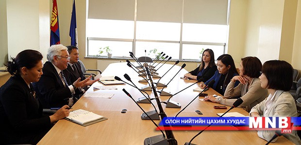 Ардчиллын төлөөх үндэсний сангийн олон улсын хөтөлбөр хариуцсан дэд ерөнхийлөгчийг хүлээн авч уулзлаа