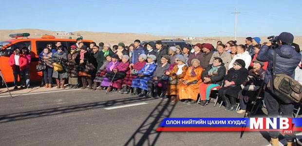 “Шинэ Сайншанд” суурьшлын бүсэд 2 км хатуу хучилттай зам ашиглалтад орлоо