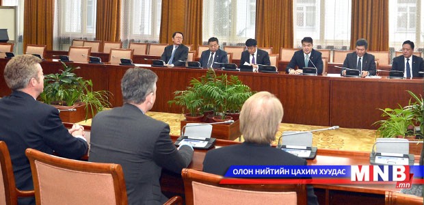 Ерөнхий сайд Оюу толгойн гүний уурхайн төслийн санхүүжүүлэгчидтэй уулзлаа