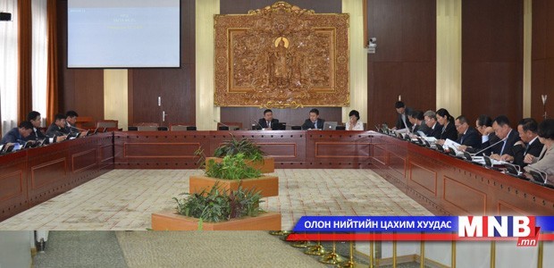 Эрүүгийн хуулийг эсэргүүцэх нь өөрийн төрүүлсэн “хүүхэд”-ээ хамгаалах гэсэн арга гэв