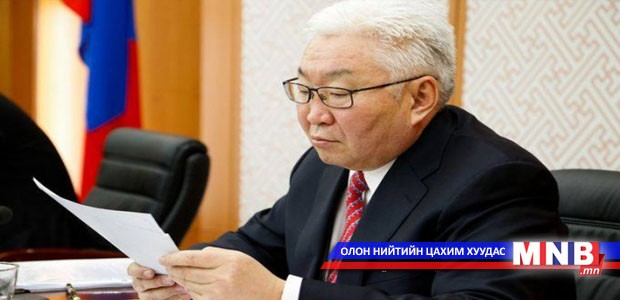 Э.Бат-Үүл нэр төрөө сэргээлгэхээр шүүхэд ханджээ