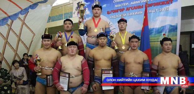 Үндэсний бөхийн залуучуудын УАШБ Дархан хотод боллоо