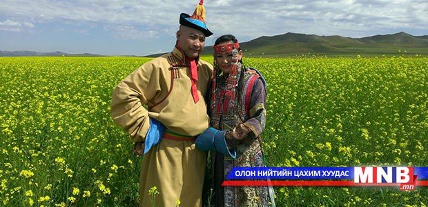 Д.Жавхаасайхан, Д.Үүрийнтуяа нар “Аргагүй амраг” гэдгээ зарлана