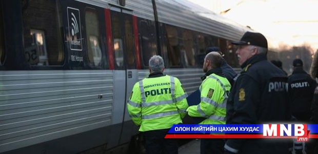 Данийн цагдаа нар дүрвэгчдийн үнэ бүхий эд зүйлсийг хураах эрхтэй болжээ