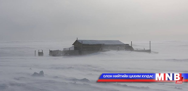 Өвөлжилт хүндэрсний улмаас малчид 3 хоног малаа бэлчээж чадсангүй