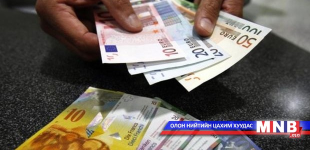 Швейцарийн бүх иргэнд сар бүр 2500 франкийн тэтгэмж олгож магадгүй