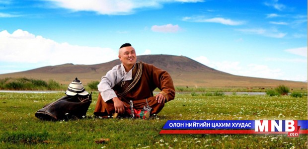 Н.Мөнгөншагай Өвөрхангай аймгийнханд “Гангараа” тоглолтоо хүргэнэ