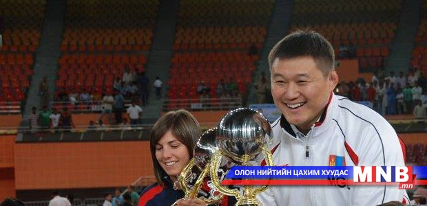 Б.Батбаярыг “Алтан гадас” одонгоор шагналаа