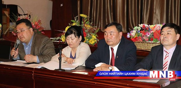 Аймгийн Засаг дарга сургууль, цэцэрлэгийн захирлуудтай үр дүнгийн гэрээ хийжээ