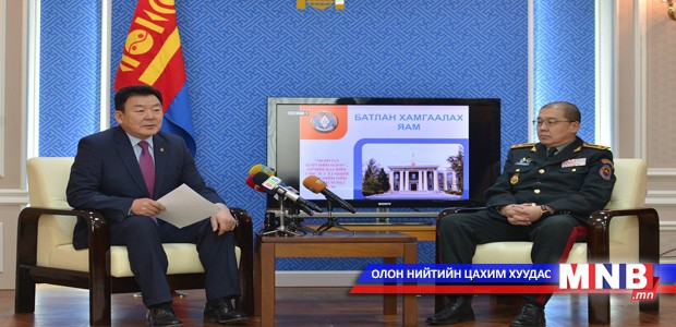 Бүх нийтээр цэргийн алба хаах тухай хуулийг хэрэгжүүлж байна