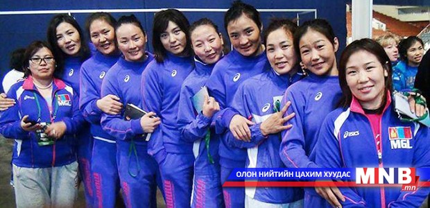 Чөлөөт бөхийн шигшээ багийн эмэгтэй тамирчдын бэлтгэлтэй танилцлаа