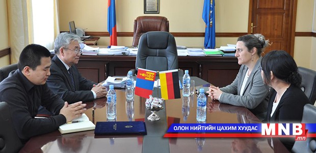 “Уул уурхайн хяналтын мэдээллийн системийг тогтворжуулах шат”-ны гэрээний хугацааг сунгалаа