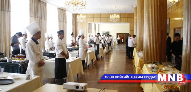 АСЕМ-ын зочдод үйлчлэх тогооч нар ур чадвараараа өрсөлдөв