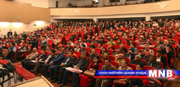 Ерөнхий сайд Ч.Сайханбилэг Дорноговь аймгийн иргэдтэй уулзалт хийлээ