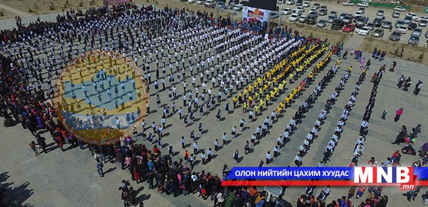 Өмнөговь аймагт 1228 хүүхдийн “Би чадна” тайлан тоглолт боллоо