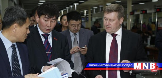 Новосибирск хотын удирдлагууд нийслэлийн үйлчилгээний нэгдсэн төвтэй танилцлаа