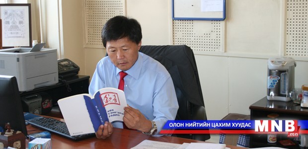 Б.Баярсайхан: Хоног хорин дөрвөн цагтай бол Монголын радио 54 цагтай