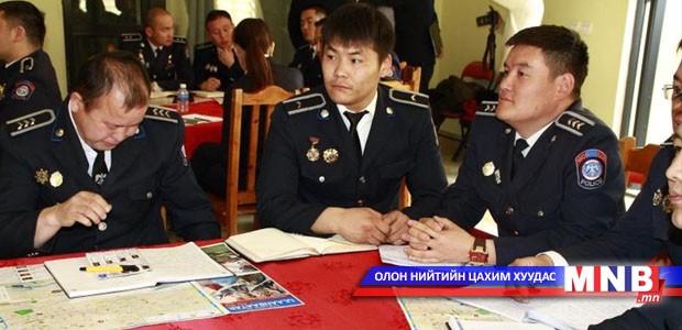 Жуулчдад үйлчлэх цагдаа нар хэлний мэдлэгээ дээшлүүлж байна
