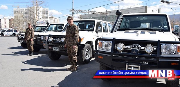 АНУ-аас манай улсад энхийг дэмжих ажиллагаанд ашиглах зориулалттай авто машин өглөө