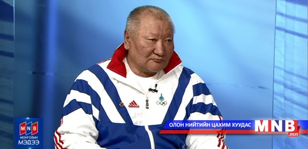 Ц.Оюунчимэг ахлагчтай баг тамирчид алтан медаль хүртжээ