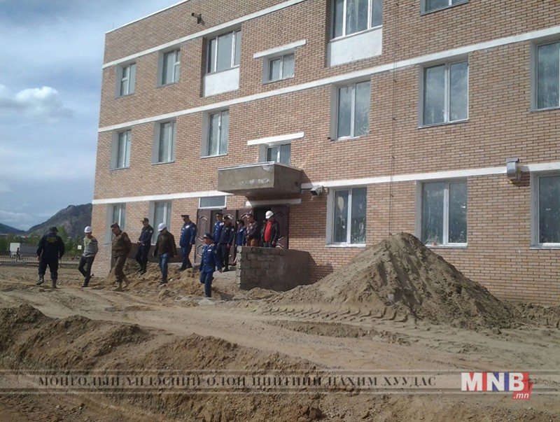 Барилгын ажлыг богино хугацаанд чанартай гүйцэтгэхийг үүрэг болгов