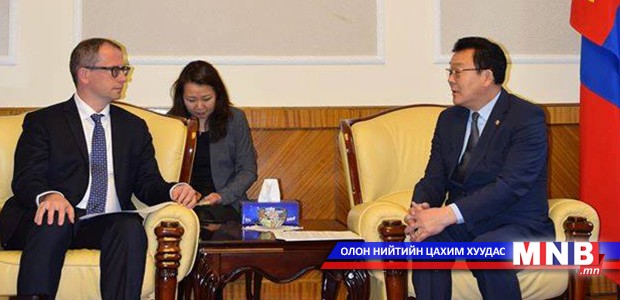 Ц.Цолмон сайд Польш улсын элчин сайдтай уулзлаа
