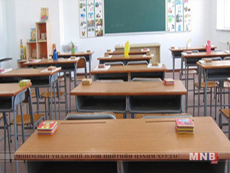 Сурагчийн ширээ, сандлын стандартыг есдүгээр сарын 1-нээс мөрдөж эхэлнэ