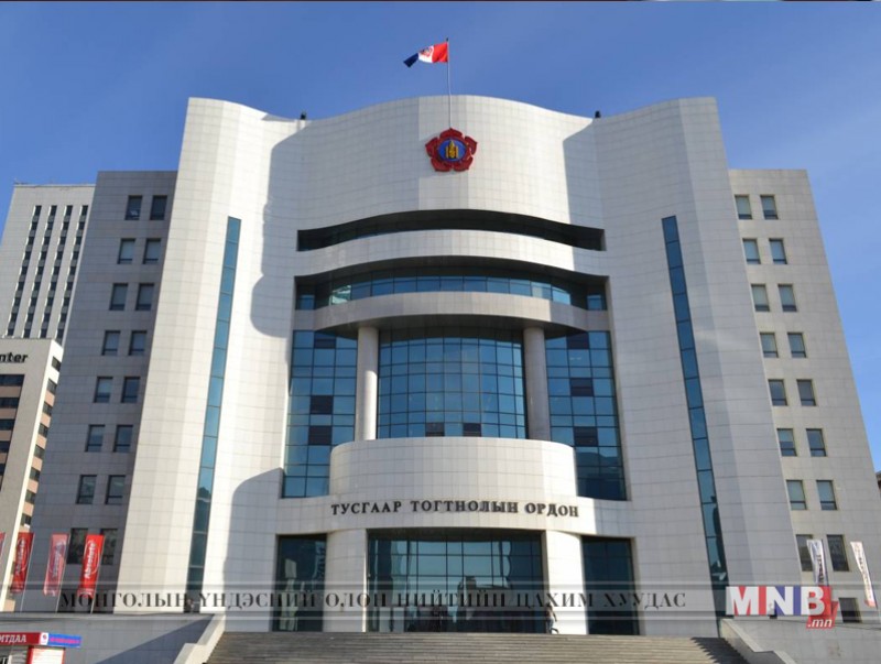 Нэр нь тодроод байгаа аймгийн засаг дарга нар
