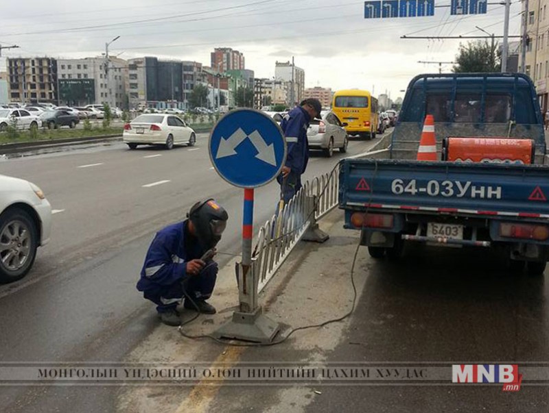 Улаанбаатар хотын замын тэмдэг, хайсыг засварлан шинэчилж байна