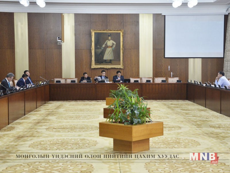 Хууль зүйн байнгын хороо үндсэн хуулийн цэцийн дүгнэлтүүдийг хүлээн зөвшөөрөх боломжгүй гэж үзлээ