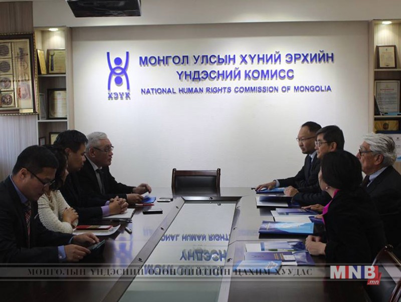 Хүний эрхээр мэргэшсэн хуулийн профессоруудыг хүлээн авч уулзлаа