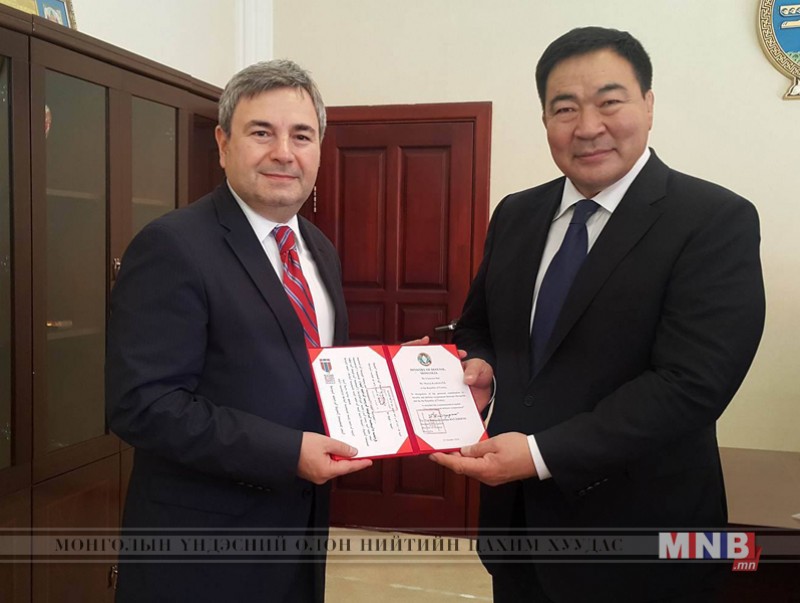 Элчин сайд Мурат Көрөгөзид хүндэтгэлийн зоог барилаа