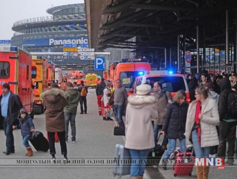 Нисэх онгоцны буудалд 50 хүн хийнд хорджээ