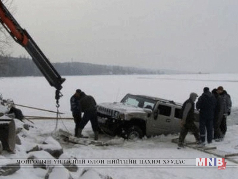 Гол мөрний мөсөн дээгүүр зорчихгүй байхыг анхааруулж байна