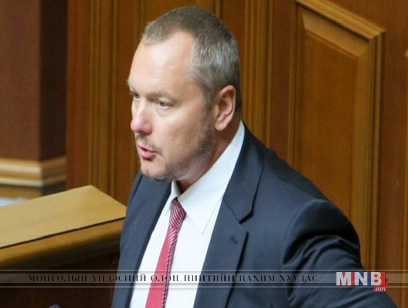 Андрей Артеменког Крымыг түрээслэх санал гаргаснаас нь болж намаас нь хаслаа