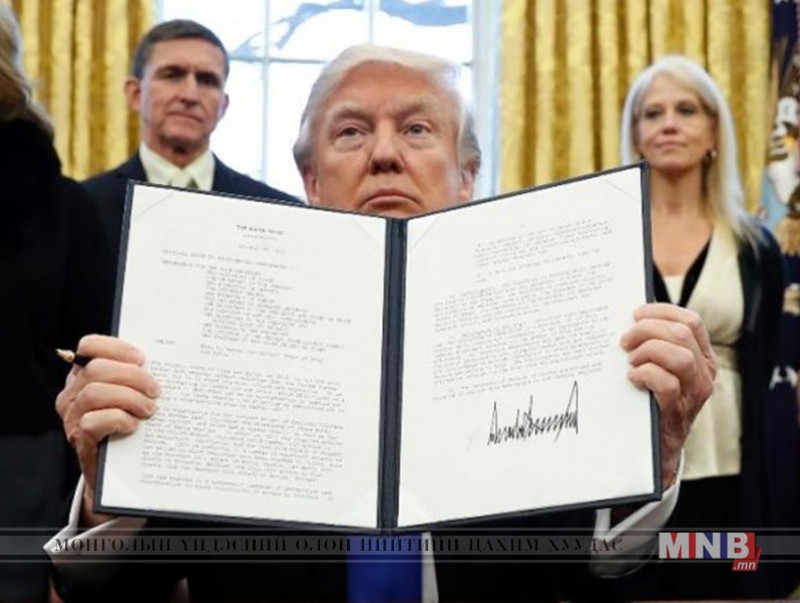 Ерөнхийлөгч Трамп 6 орны иргэдийг АНУ руу нэвтрэхийг хориглолоо