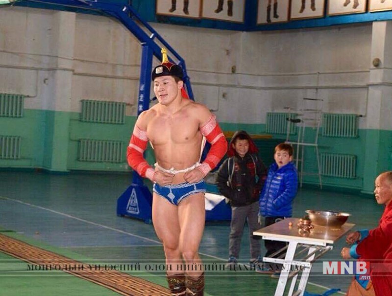 Удамт бөх