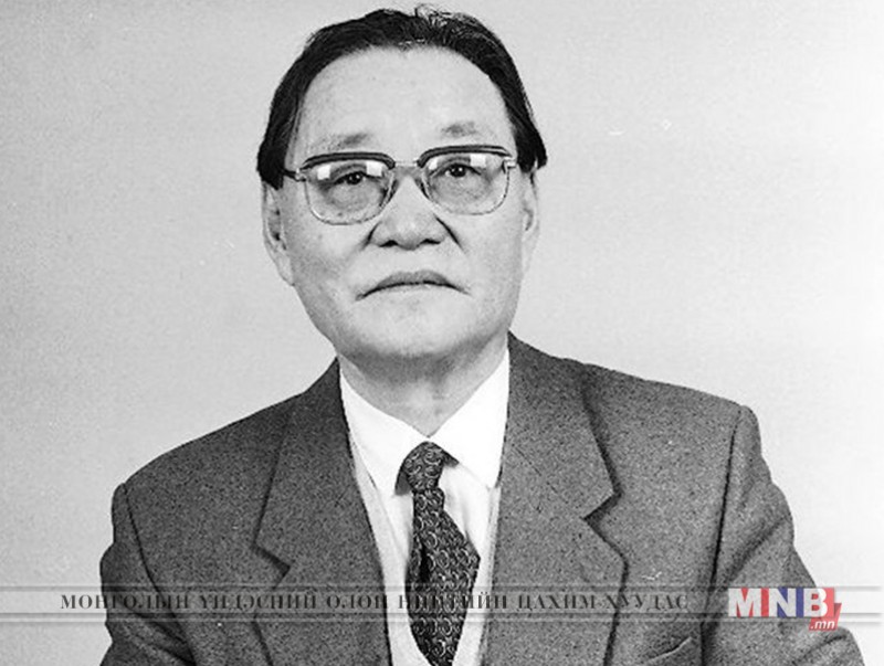 "Монгол тулгатны 100 эрхэм"-ийн дараагийн зочин Л.Түдэв мөн үү