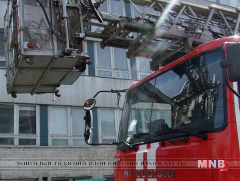 Засгийн газрын XI байранд гарсан галыг шуурхай ажиллаж унтраалаа