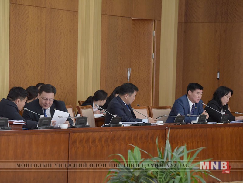 Хууль тогтоомжийн тухай хуульд нэмэлт оруулах тухай хуулийн төслийн анхны хэлэлцүүлгийг хийв