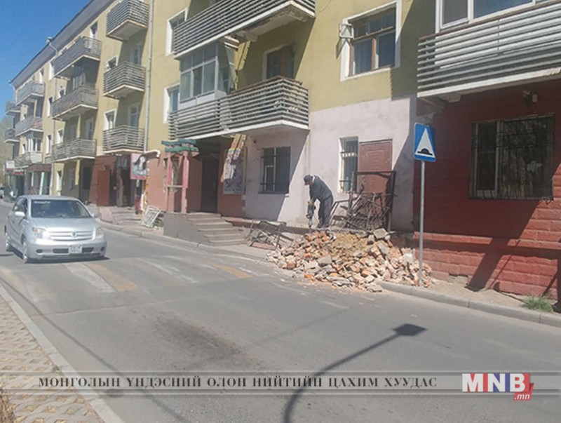 46 байршилд газар чөлөөлөх ажил хийж, орц гарцыг нээгээд байна