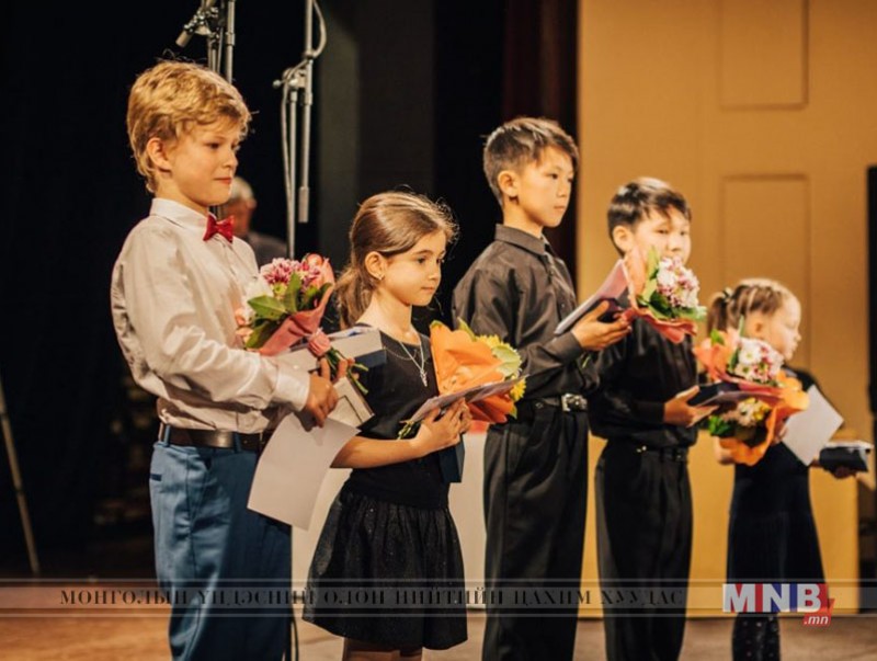 Олон улсын уралдаанд Хөгжим бүжгийн коллежийн сурагчид өндөр амжилт үзүүллээ