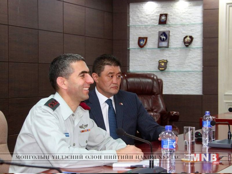Израйль улсын батлан хамгаалахын атташег хүлээн авч уулзлаа