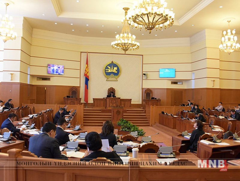 Төрийн албаны тухай шинэчилсэн найруулгын төслийг анхны хэлэлцүүлэгт бэлтгүүлэхээр шилжүүлэв