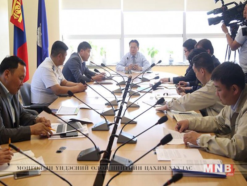 Зөвшөөрөлгүйгээр төлбөр авдаг авто зогсоолуудын үйл ажиллагааг зогсооно