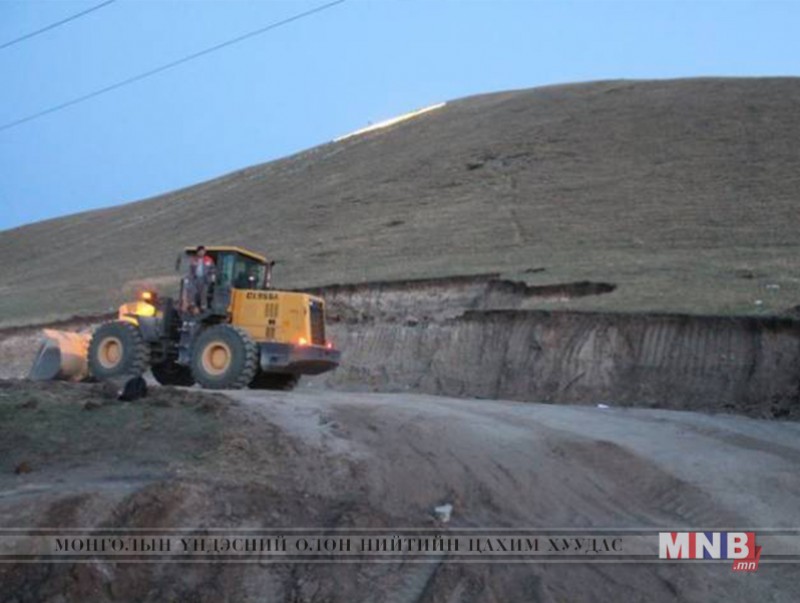 Соёмбот ууланд ухсан газрыг нөхөн сэргээж эхэллээ