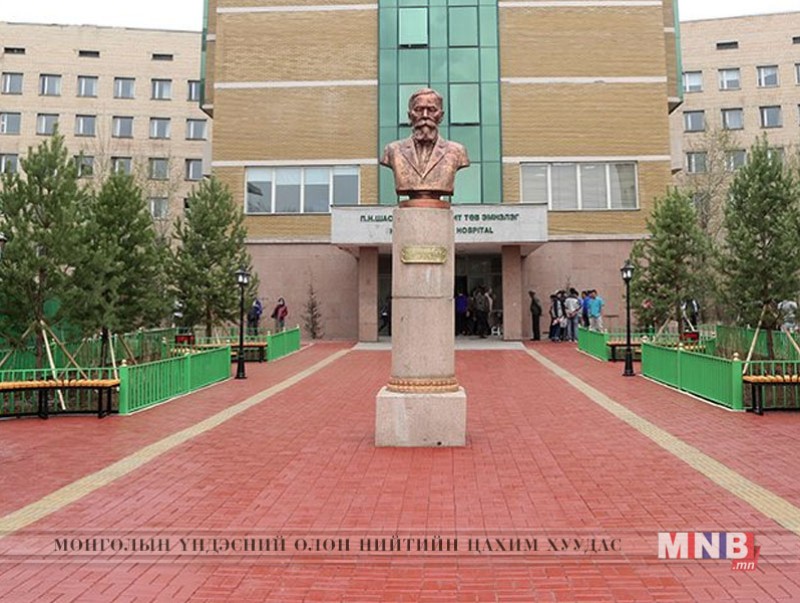 Эрүүл мэндийн байгууллагуудын гаднах талбайг тохижуулж байна